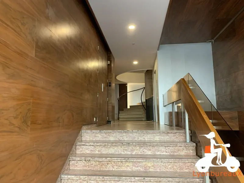 *VENTE - BUREAUX - 284 M2 - 69006 LYON