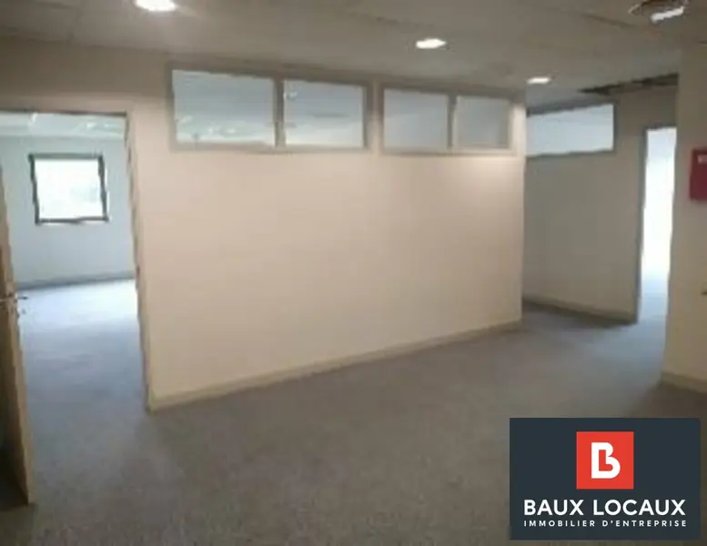 Bureau de 143 m² en Avignon proche des artères principales (84)
