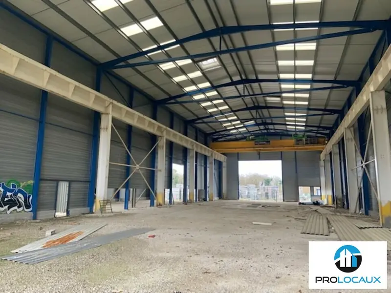 A vendre Entrepôt 1650m² Tancarville A vendre Entrepôt 1650m² Tancarville