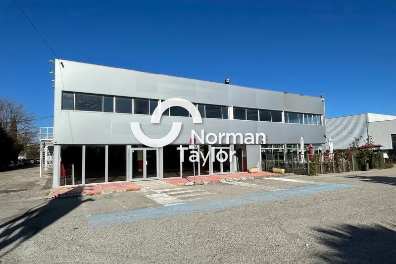 A vendre Bureaux 2400m² Pérols
