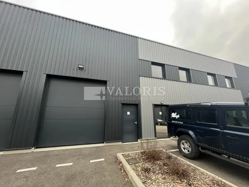 A louer Locaux d'activité 150m² Genay
