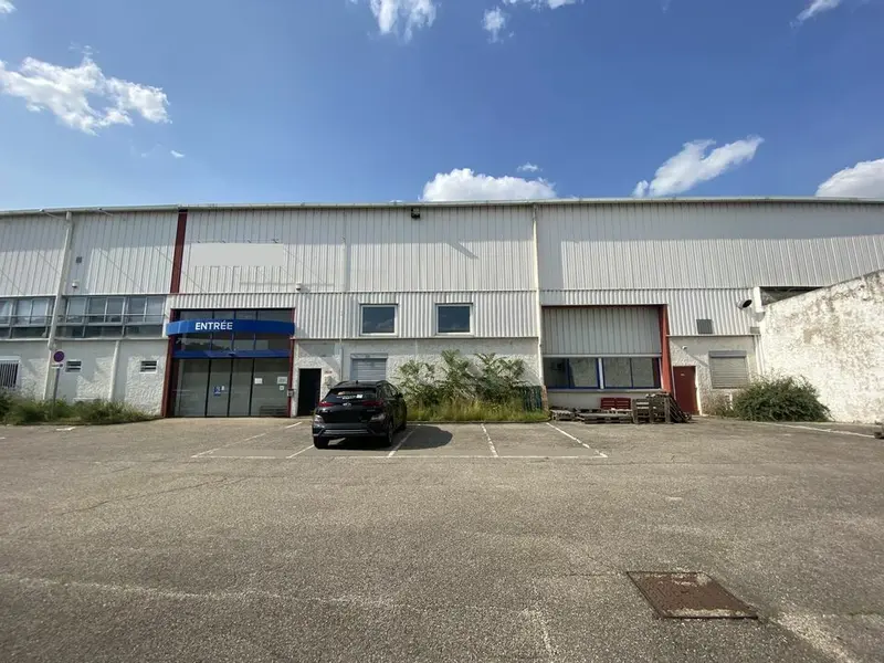 A louer Locaux d'activité 1217m² Lyon 07 A louer Locaux d'activité 1217m² Lyon 07