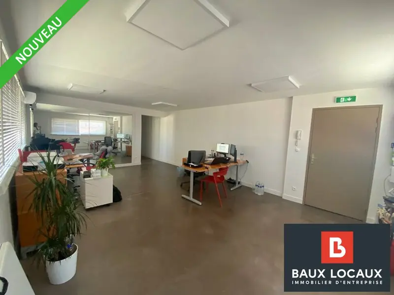 LOCATION BUREAU 53 M² VEDENE