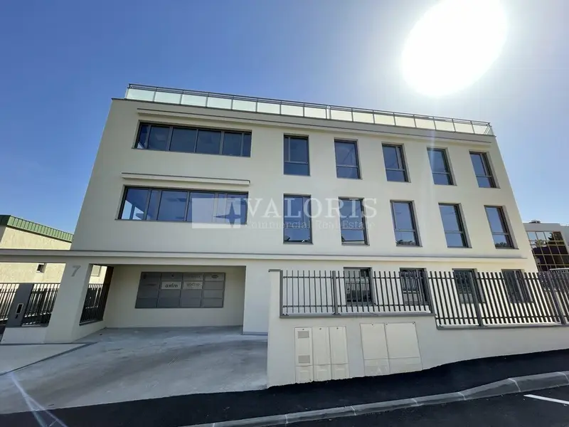 A louer Bureaux 80m² Champagne-au-Mont-d'Or