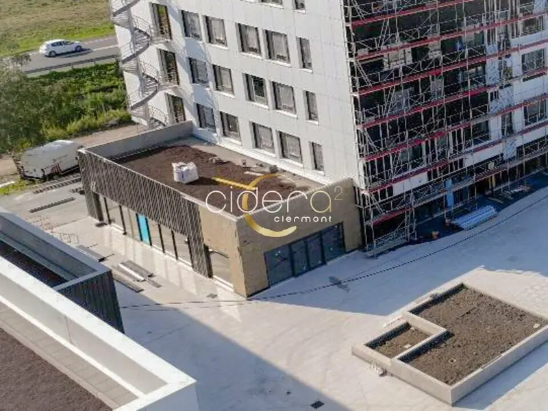 A louer Local commercial  175.6m² Clermont-Ferrand