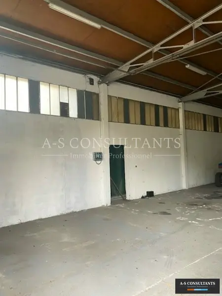 A louer Local commercial  400m² Saint-Jean-de-Maurienne