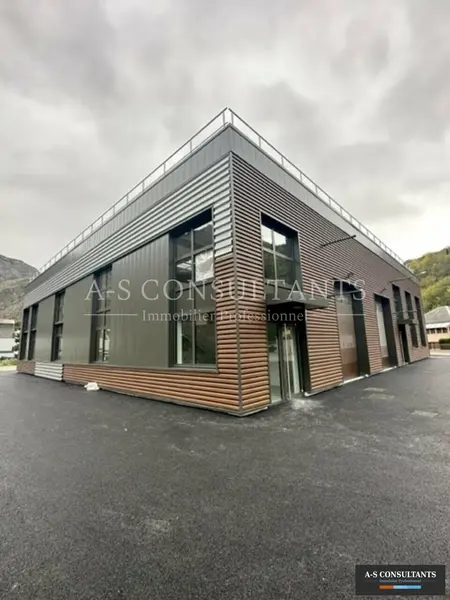A louer Local commercial  205m² Saint-Michel-de-Maurienne