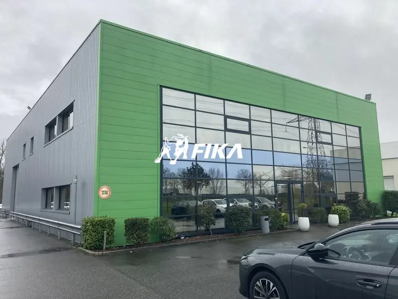A LOUER LOCAL D'ACTIVITE 960 m² - (31620) VILLENEUVE LES BOULOCS