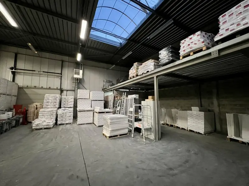 A vendre Locaux d'activité 700m² Le Bourget