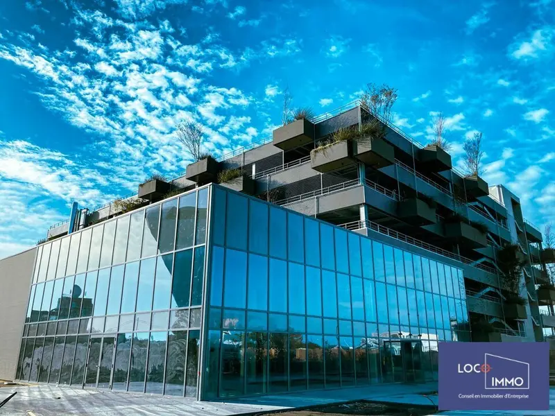 A vendre Local commercial  600m² Mérignac