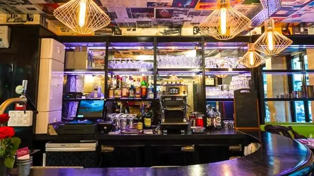 Fonds de commerce à vendre - Restauration - Paris (75000) - 602 800 €