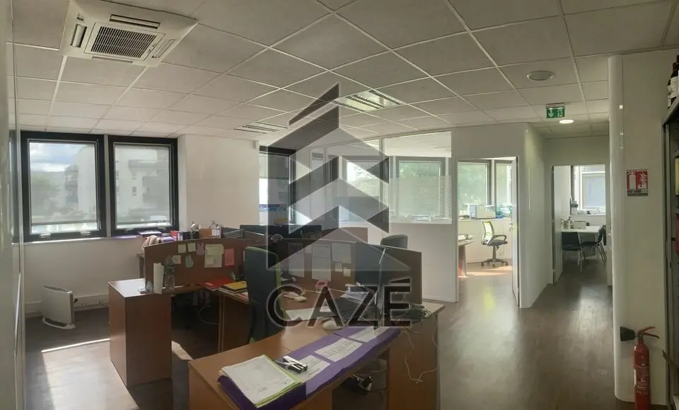 BUREAUX A LOUER - PROCHE ROCADE - BRUGES