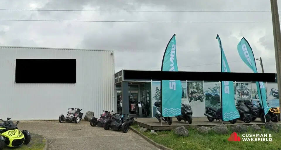 Local d'activité - showroom de 900 m² à louer