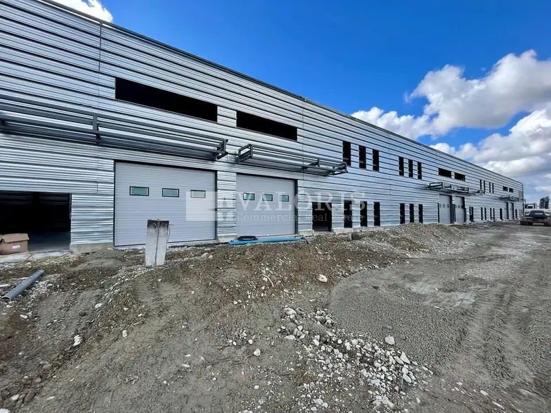 A louer Locaux d'activité 2598m² Bourgoin-Jallieu
