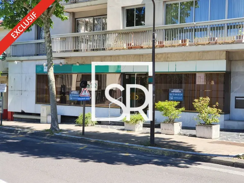 A vendre Local commercial  260m² Chamalières