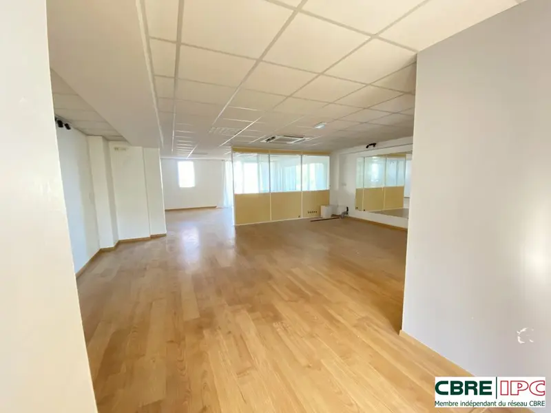 LOCATION - REF : 7610FD