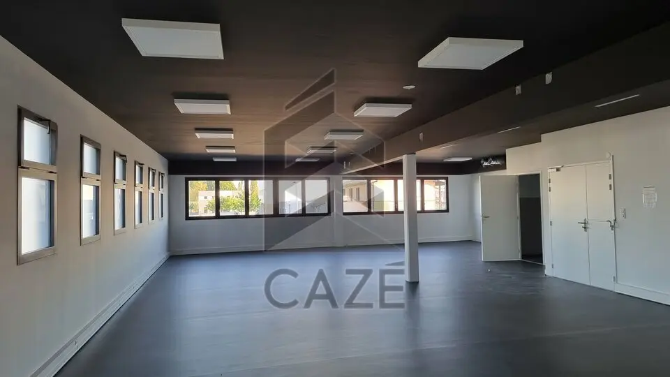BUREAUX A VENDRE - PROXIMITE ROCADE - BORDEAUX RIVE DROITE