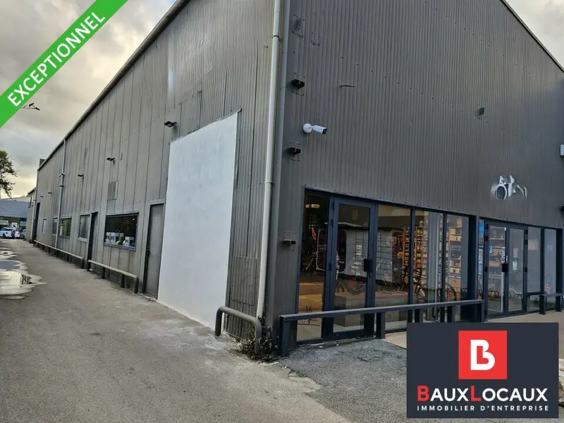 A vendre Local commercial  616m² Aix-en-Provence