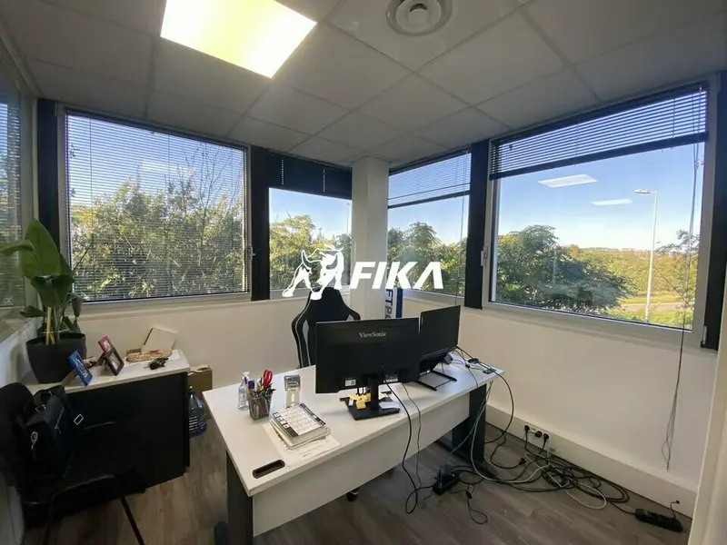 A VENDRE BUREAUX 100 m² (31670) LABEGE