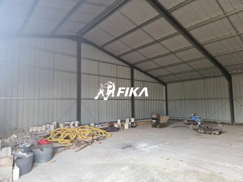 A VENDRE LOCAL D'ACTIVITÉ 200 m² - (31450) DEYME