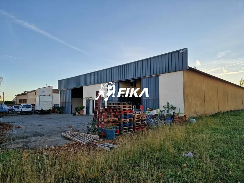 A VENDRE LOCAL D'ACTIVITÉ 1200 m² - (31140) SAINT-ALBAN