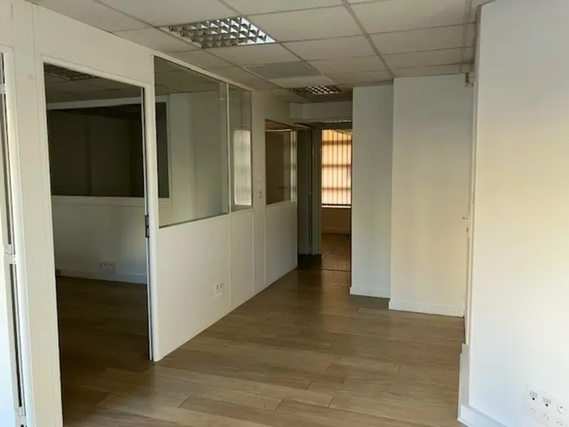 A louer local commercial 90 m² Blagnac  (31700)
