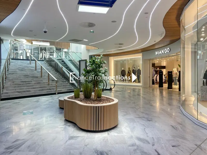 A LOUER 693 m² - LES BOUTIQUES SAINT GEORGES - TOULOUSE - A4