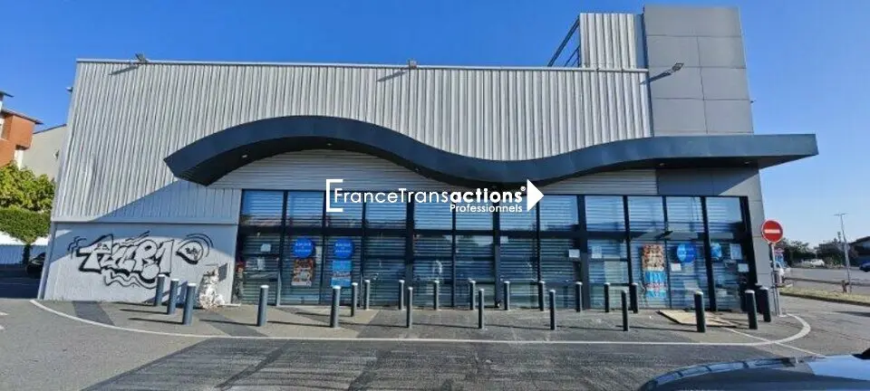 A LOUER LOCAL COMMERCIAL/ ACTIVITE 430 m² PURPAN