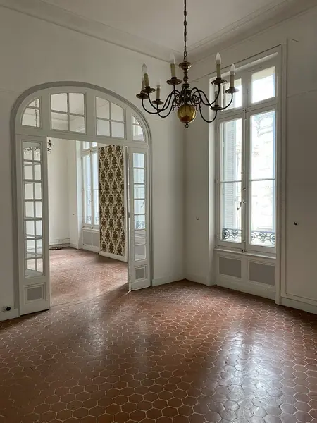 BUREAUX A LOUER 115 m² 13001 MARSEILLE 