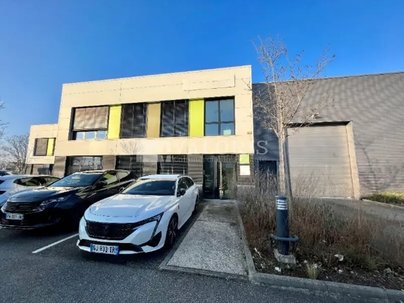 A louer Locaux d'activité 615m² Vaulx-en-Velin