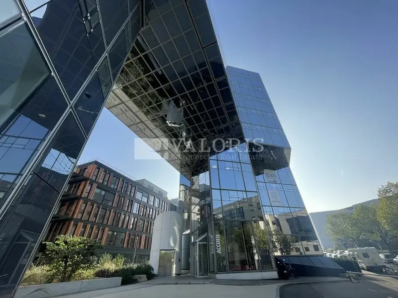A louer Bureaux 1220m² Lyon 09
