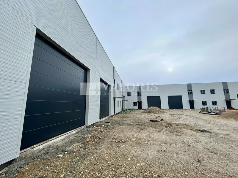 A louer Locaux d'activité 340m² Morestel