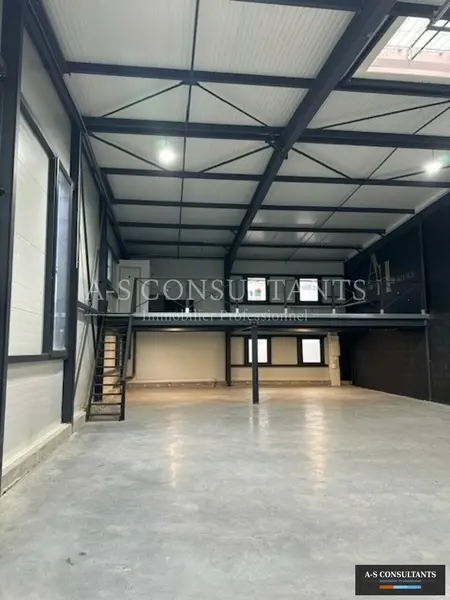 A louer Entrepôt 267m² Arbin