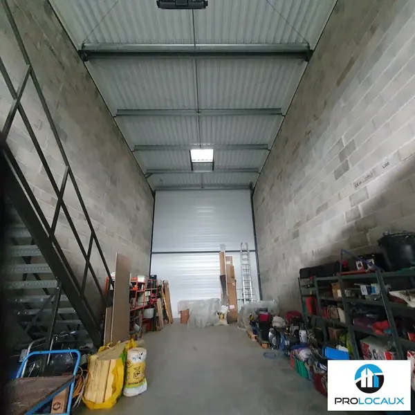 A louer Locaux d'activité 135.6m² Voiron
