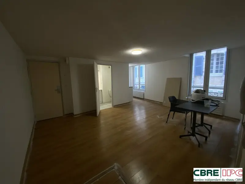 LOCATION - REF : 7703LB