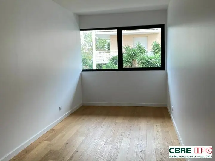 LOCATION  - REF : 7650FD