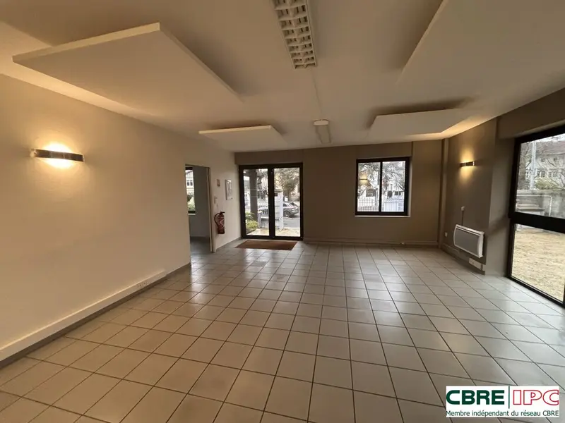LOCATION - REF : 7713FL