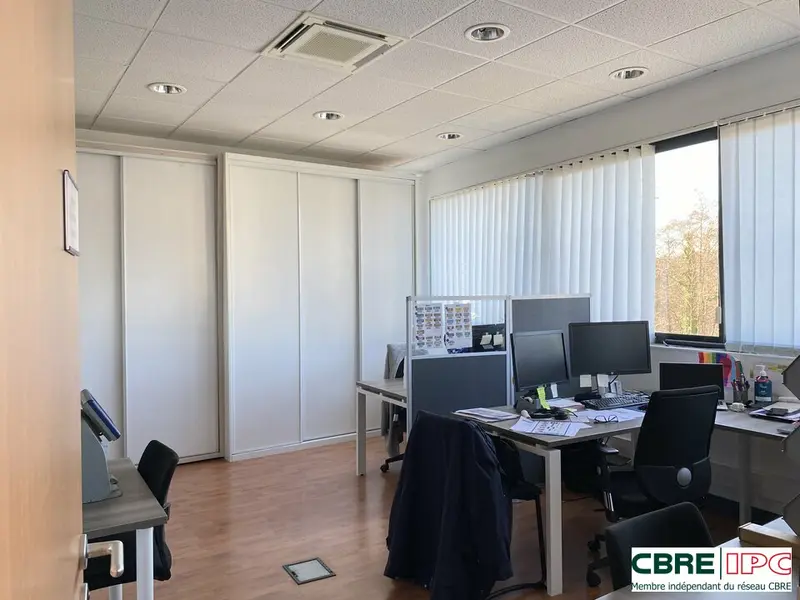 LOCATION - REF : 7736FD