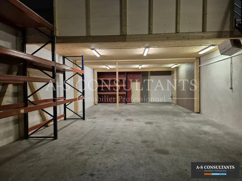 A louer Entrepôt 250m² Le Bourget-du-Lac