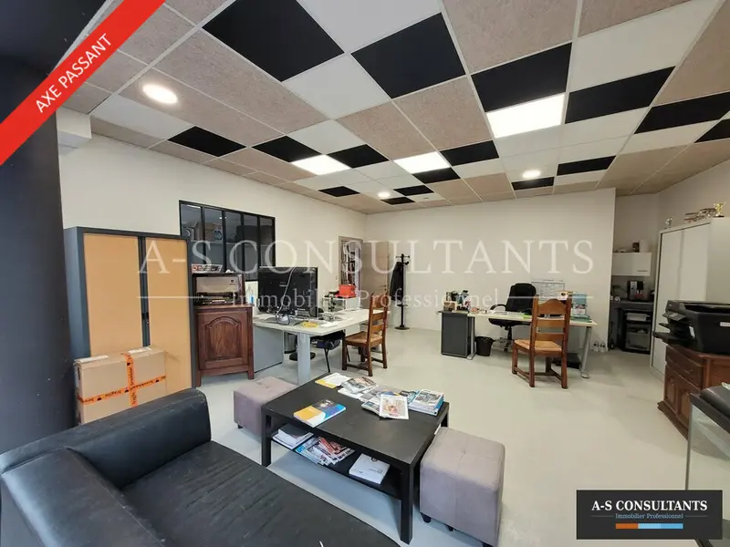 A vendre Local commercial  130m² Feyzin