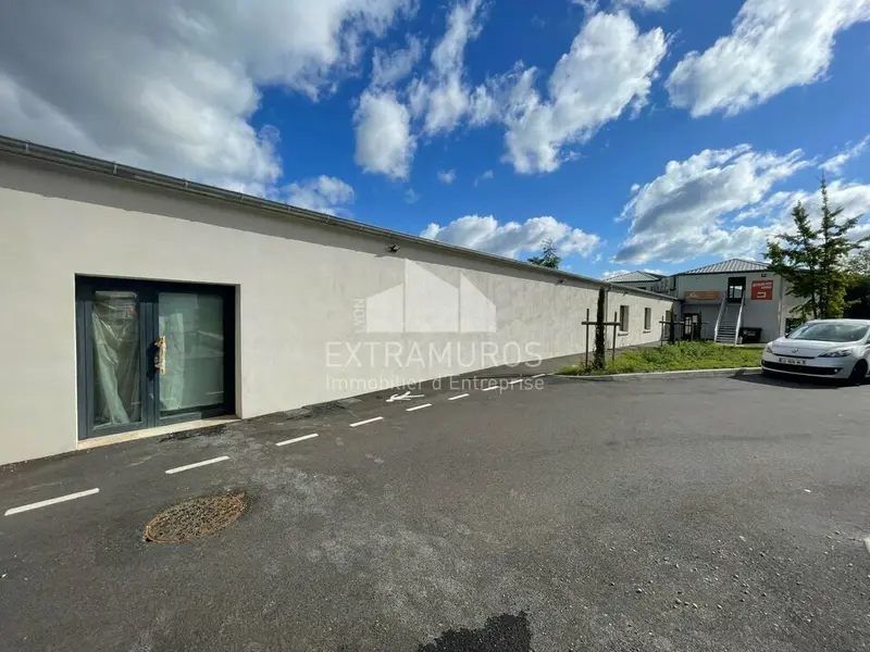 Local commercial de 60 m² en pleine zone d'activités de Givors 
