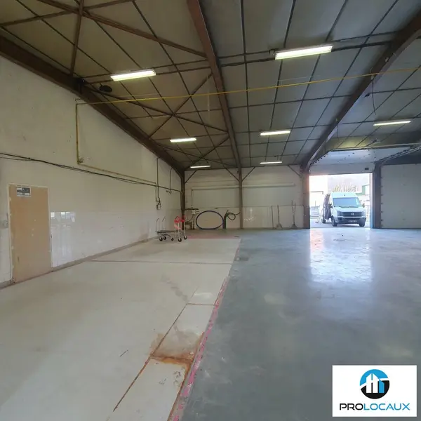 A louer Locaux d'activité 360m² Sassenage