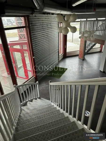 A vendre Local commercial  300m² Chambéry