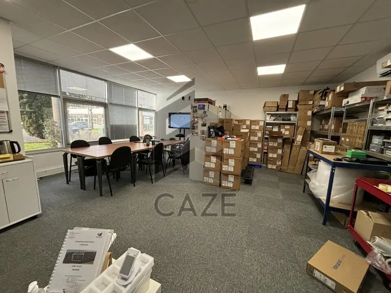 BUREAUX A LOUER PESSAC PROCHE ROCADE