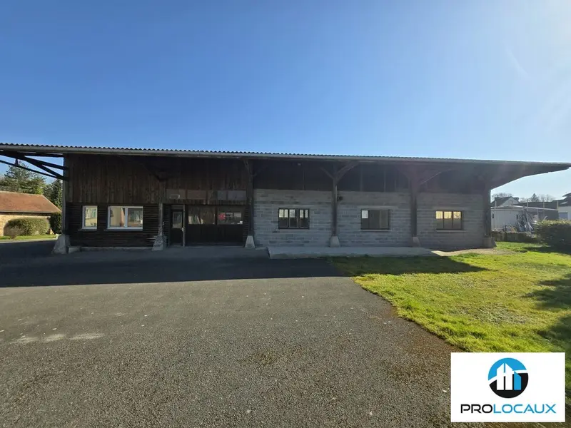 Locaux d'Activité + Bureaux de 407 m² à la location