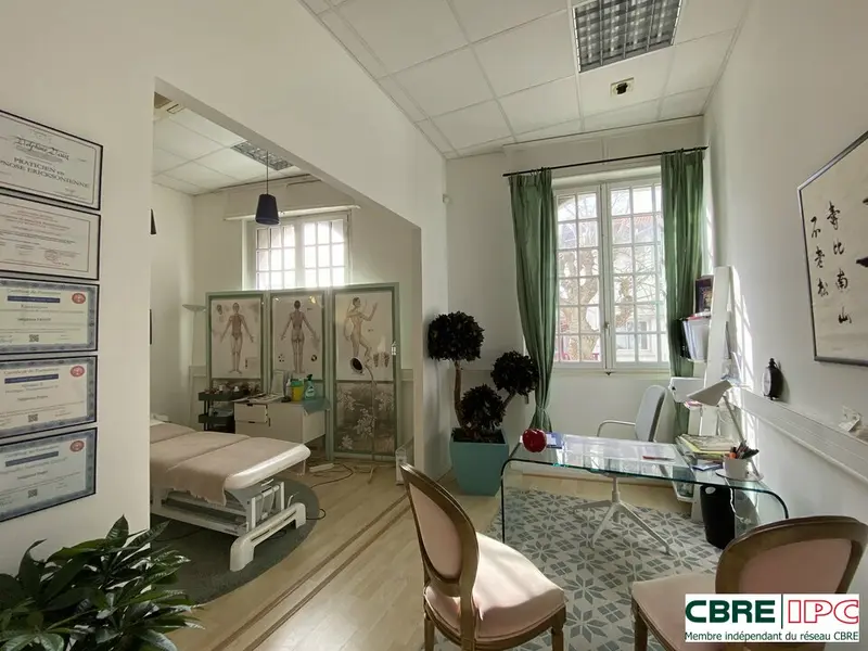 LOCATION - REF : 7781FD