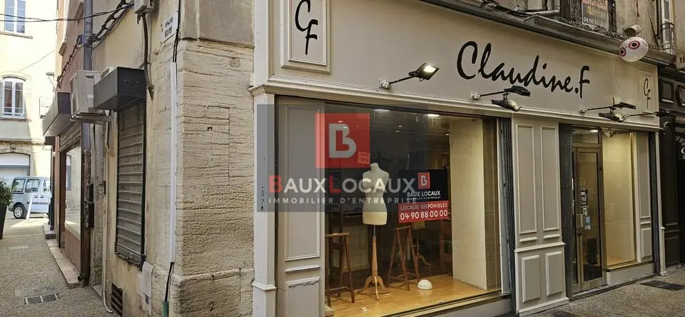 A louer Local commercial  52m² Carpentras