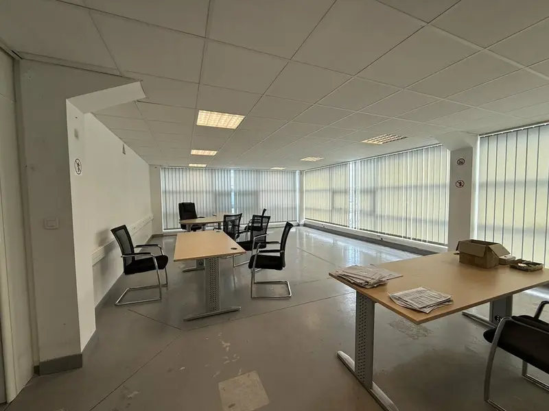 A louer Locaux d'activité 144m² Beauvais