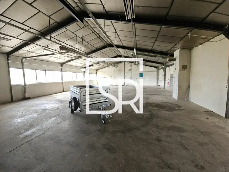 LOCATION BATIMENT D'ACTIVITE / ENTREPOT 1000 M2 - 63290 PUY GUILLAUME