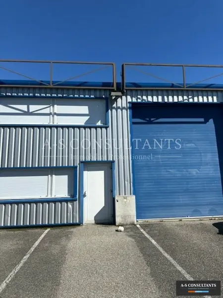 A louer Entrepôt 242m² Saint-Félix